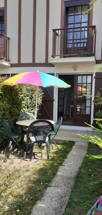 Triplex Avec Jardinet - Wifi - A 400M De La Plage Courseulles-sur-Mer Zewnętrze zdjęcie