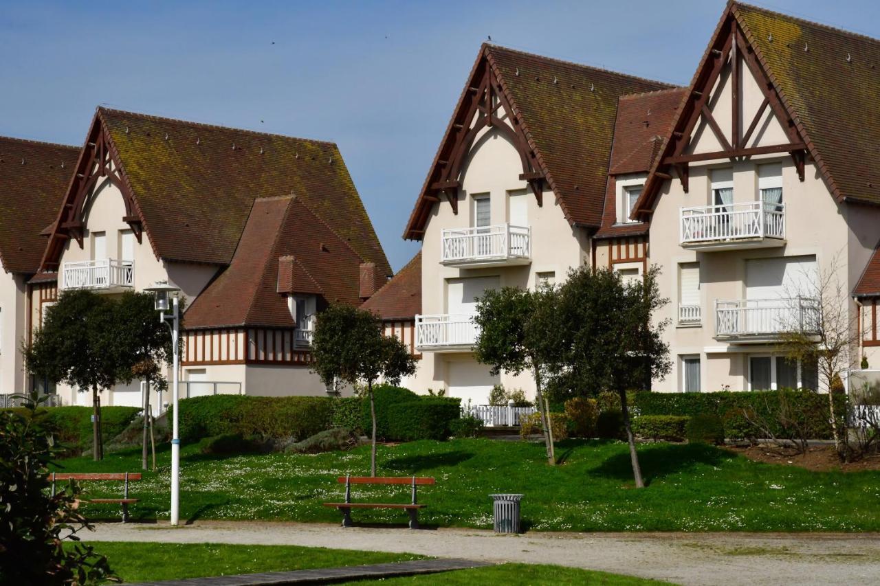 Triplex Avec Jardinet - Wifi - A 400M De La Plage Courseulles-sur-Mer Zewnętrze zdjęcie